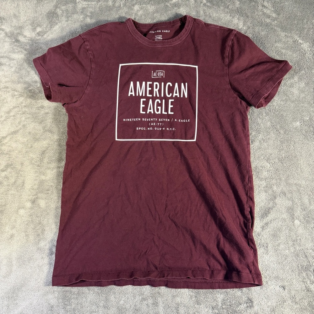 American Eagle Outfitters men’s Graphic Tee